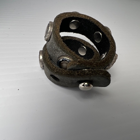 BRAVE Bracelet - Picture 3 of 7